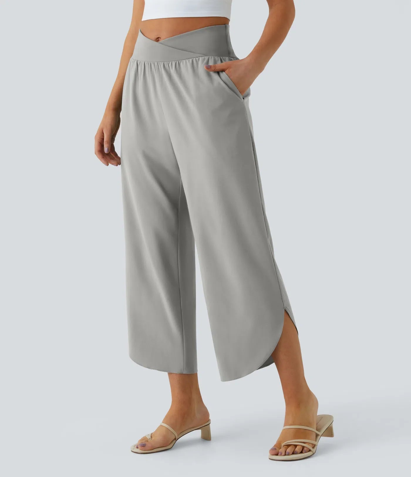 Breezeful™ - Pantaloni incrociati plissettati con vita alta e tasche laterali
